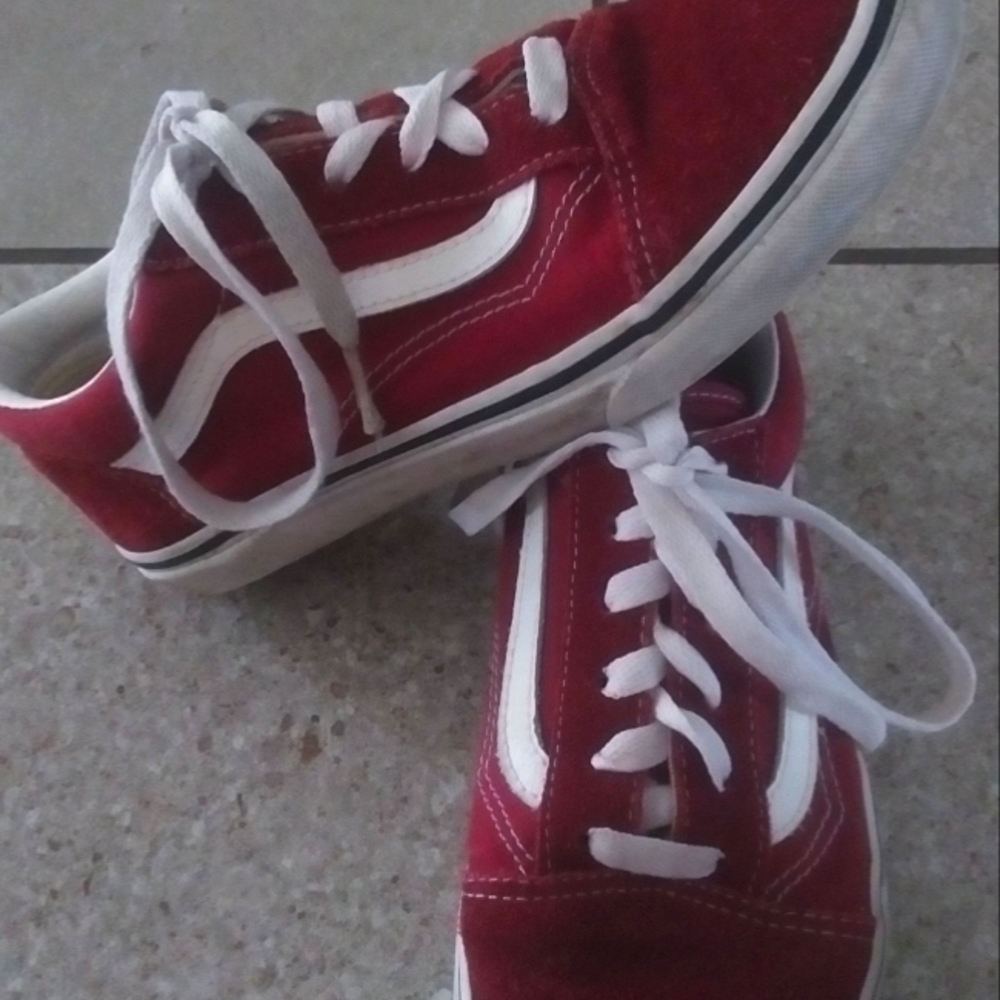 VANS | Suede, Burgundy Color